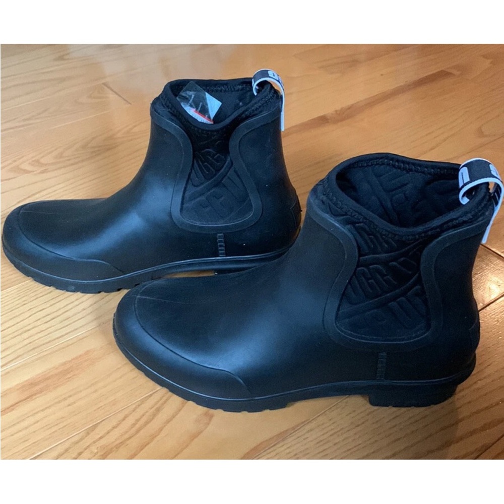 Uggs Black Rain Rubber Boots 5 (worn once)